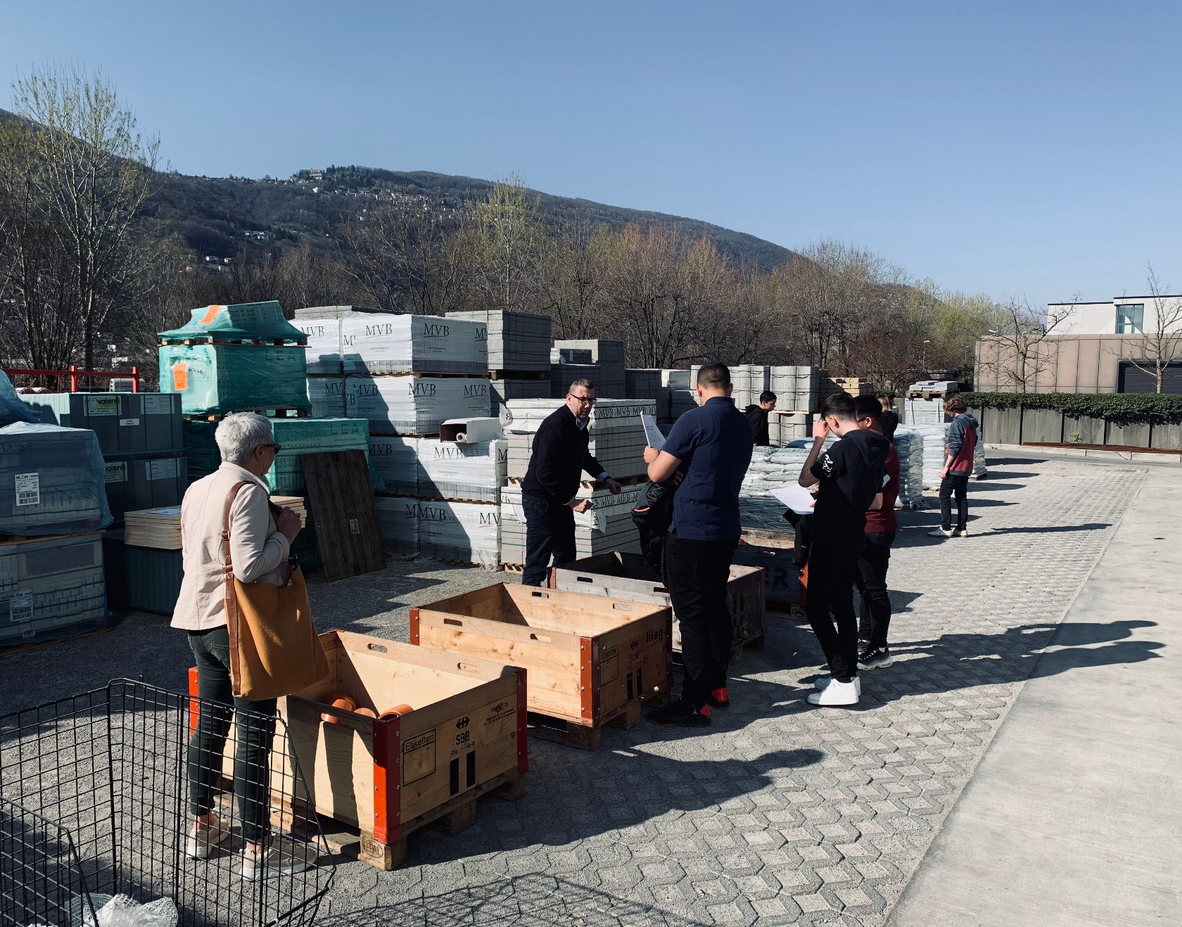 Edilgroup ha accolto i ragazzi interessati ad un apprendistato nella logistica